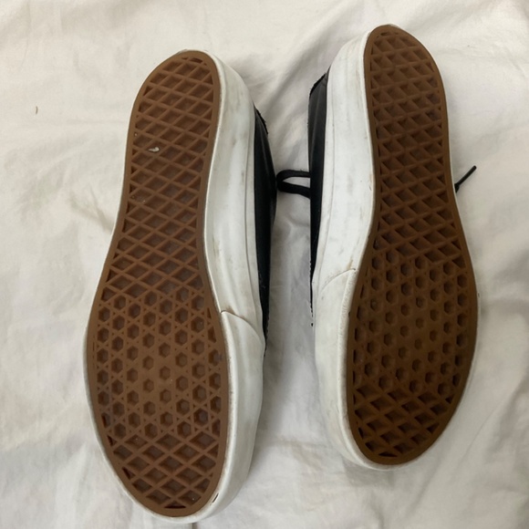 Black Leather Vans Women’s size 7 - Picture 6 of 8